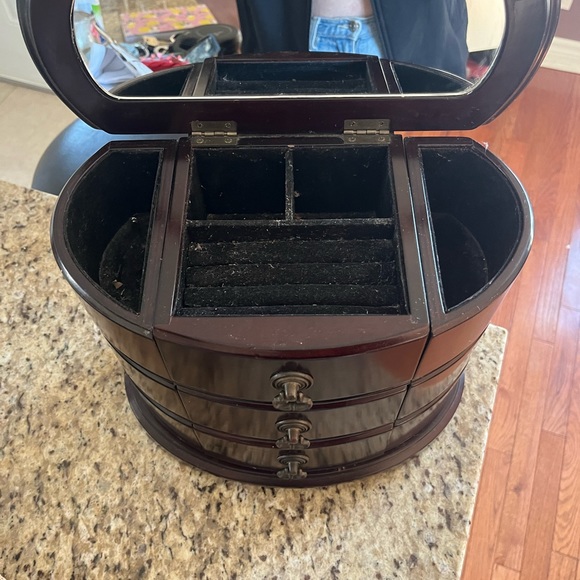 Jewelry Box - Picture 2 of 4